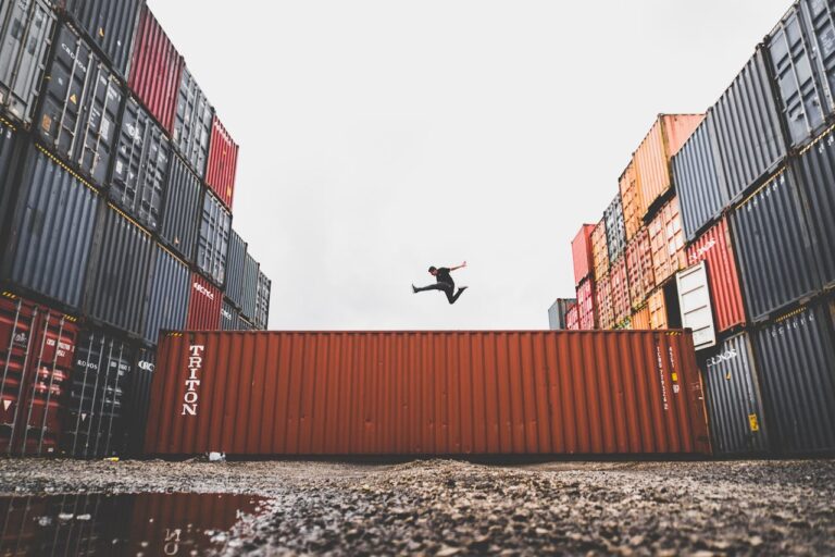 $4T Crypto Market Cap Achieved as Altcoins Outperform Bitcoin