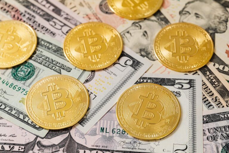 BlackRock’s IBIT ETF Reaches 700K BTC: A Sign of Sustained Institutional Demand